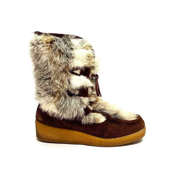 Vintage 1970s brown suede faux fur shearling lined lace up winter snow boots - Picture 1 of 9